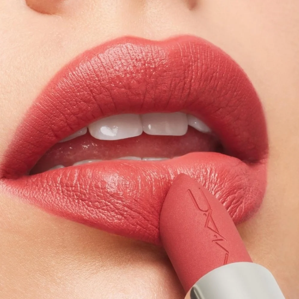 MAC Cosmetics silky matte